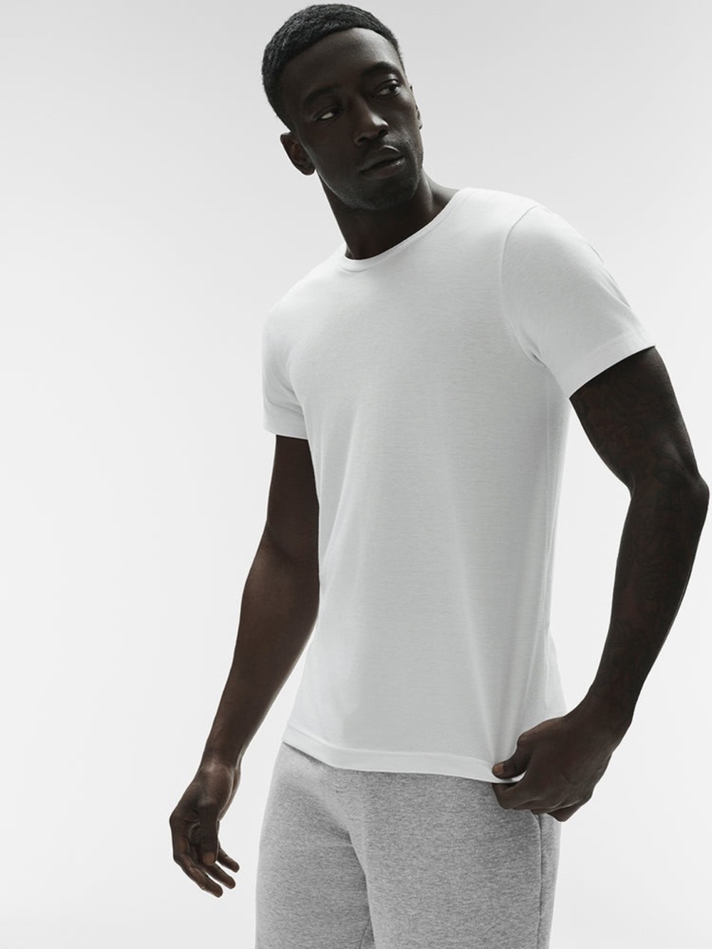 ALO Triumph Crew Neck Short Sleeve Relaxed Athletic White Tee Shirt EUC Size 2XL